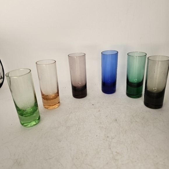 Vintage multicolored apertif/shot‎ glasses - Picture 7 of 7